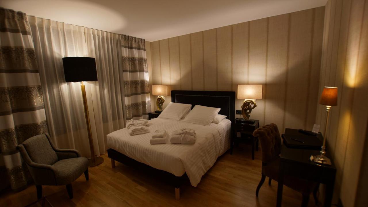 Hôtel de charme L'Orée du Parc Romans-sur-Isère Esterno foto