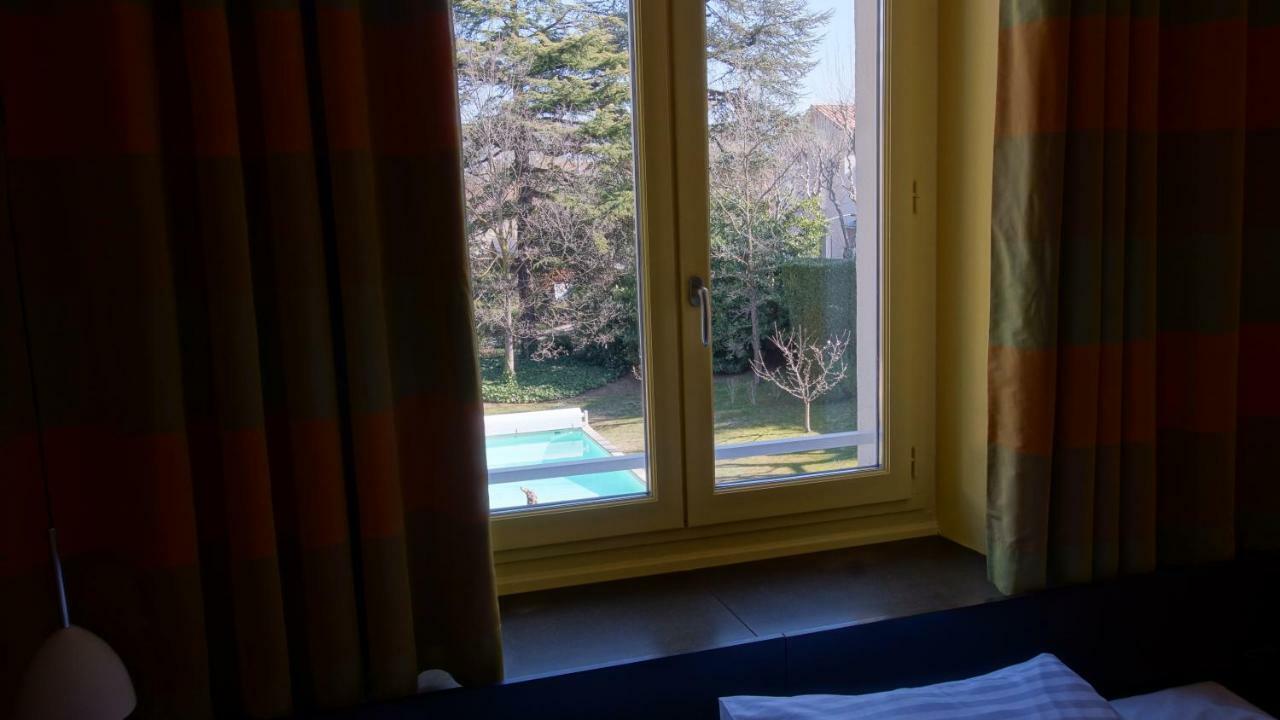 Hôtel de charme L'Orée du Parc Romans-sur-Isère Esterno foto
